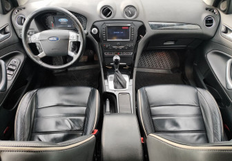 Подержанный автомобиль Ford Mondeo Liftback 2013 года (10 фото)