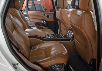 Подержанный автомобиль Land Rover Range Rover 2013 года (12 фото)
