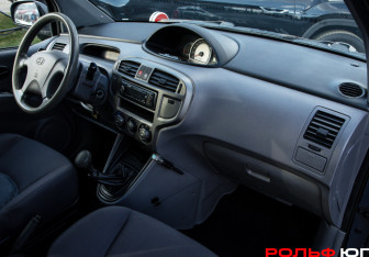 Подержанный автомобиль Hyundai Matrix 2006 года (7 фото)