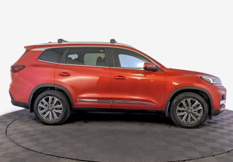 Подержанный автомобиль Chery Tiggo 8 2021 года (4 фото)