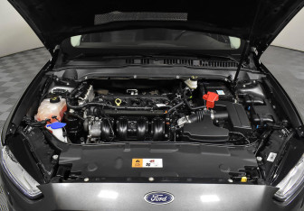 Подержанный автомобиль Ford Mondeo Sedan 2016 года (8 фото)