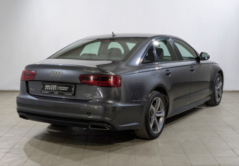 Подержанный автомобиль Audi A6 Sedan 2016 года (13 фото)