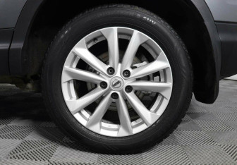 Подержанный автомобиль Nissan Qashqai 2014 года (5 фото)