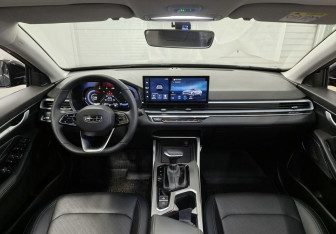 Подержанный автомобиль Geely Emgrand 2024 года (11 фото)