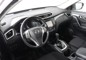 Подержанный автомобиль Nissan X-Trail 2018 года (8 фото)