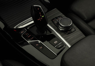 Подержанный автомобиль BMW X3 2017 года (19 фото)