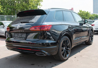 Новый Volkswagen Touareg 2025 (4 фото)