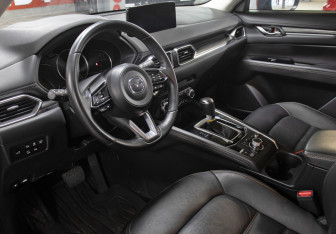 Подержанный автомобиль Mazda CX-5 2023 года (16 фото)