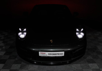 Подержанный автомобиль Porsche 911 Convertible 2021 года (19 фото)