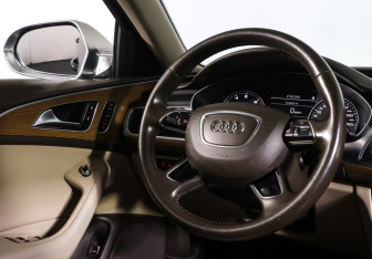 Подержанный автомобиль Audi A6 Sedan 2016 года (13 фото)