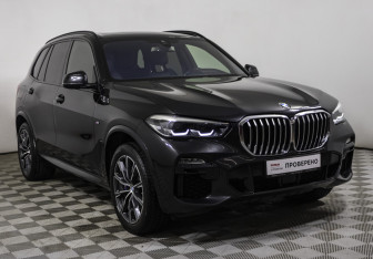 Подержанный автомобиль BMW X5 2019 года (3 фото)