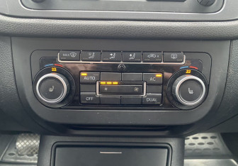 Подержанный автомобиль Volkswagen Tiguan 2011 года (16 фото)