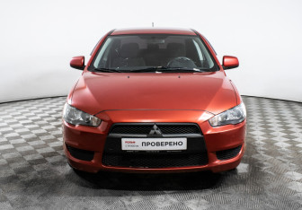 Подержанный автомобиль Mitsubishi Lancer Sedan 2010 года (2 фото)