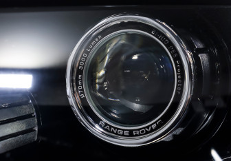 Подержанный автомобиль Land Rover Range Rover 2017 года (26 фото)