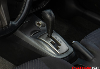 Подержанный автомобиль Mitsubishi Lancer Wagon 2007 года (13 фото)