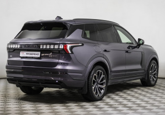 Подержанный автомобиль Lynk&Co 09 2023 года (5 фото)