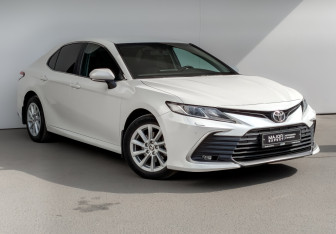 Подержанный автомобиль Toyota Camry Sedan 2021 года (3 фото)