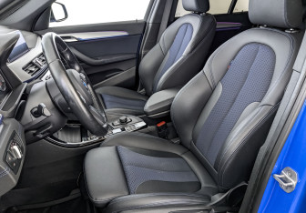 Подержанный автомобиль BMW X1 2021 года (20 фото)