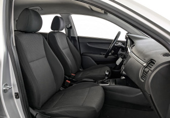 Подержанный автомобиль Kia Rio Hatchback 2021 года (23 фото)