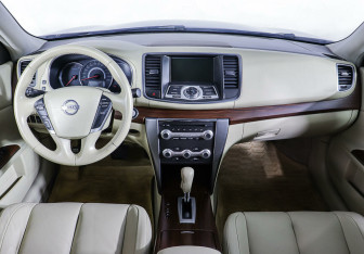 Подержанный автомобиль Nissan Teana 2012 года (11 фото)