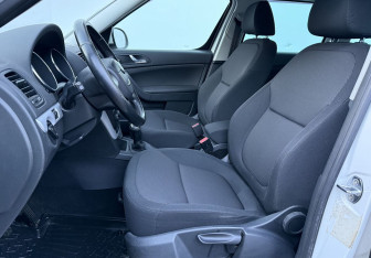 Подержанный автомобиль Skoda Yeti 2012 года (10 фото)