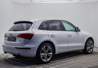 Подержанный автомобиль Audi Q5 2013 года (5 фото)