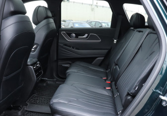 Подержанный автомобиль Chery Tiggo 9 2024 года (10 фото)