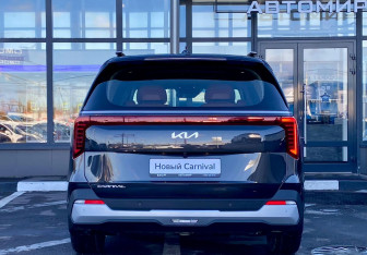 Новый Kia Carnival 2025 (11 фото)