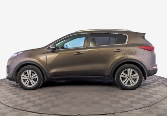 Подержанный автомобиль Kia Sportage 2018 года (8 фото)
