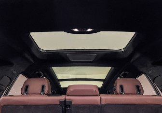 Подержанный автомобиль BMW X7 2020 года (21 фото)