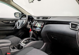 Подержанный автомобиль Nissan Qashqai 2018 года (11 фото)