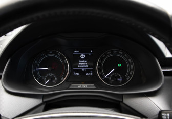 Подержанный автомобиль Skoda Rapid Liftback 2022 года (12 фото)