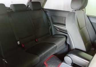 Подержанный автомобиль Audi A3 Hatchback 2010 года (10 фото)