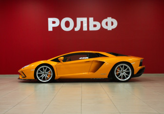 Подержанный автомобиль Lamborghini Aventador Coupe 2017 года (8 фото)