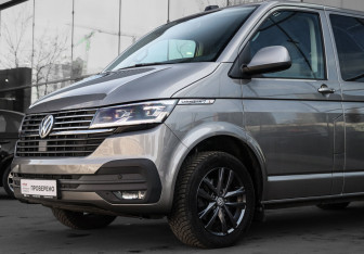 Подержанный автомобиль Volkswagen Caravelle 2021 года (7 фото)