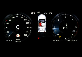 Подержанный автомобиль Volvo XC40 2019 года (13 фото)