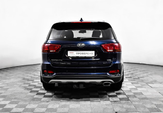 Подержанный автомобиль Kia Sorento 2019 года (6 фото)