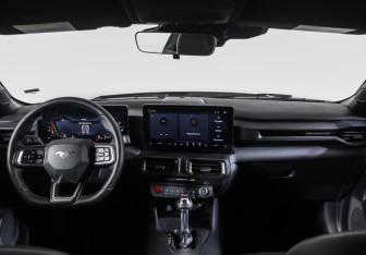 Подержанный автомобиль Ford Mustang Coupe 2023 года (14 фото)