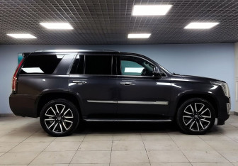 Подержанный автомобиль Cadillac Escalade Suv 2015 года (4 фото)