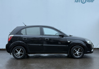 Подержанный автомобиль Kia Rio Hatchback 2010 года (4 фото)
