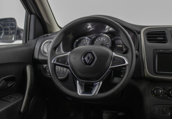 Подержанный автомобиль Renault Logan Sedan 2020 года (15 фото)