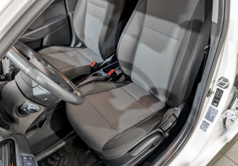 Подержанный автомобиль Hyundai Solaris Sedan 2021 года (20 фото)