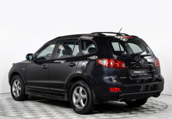 Подержанный автомобиль Hyundai Santa Fe 2008 года (5 фото)