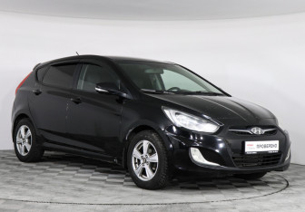 Подержанный автомобиль Hyundai Solaris Hatchback 2011 года (2 фото)