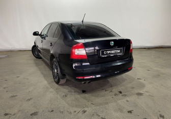 Подержанный автомобиль Skoda Octavia Liftback 2012 года (4 фото)