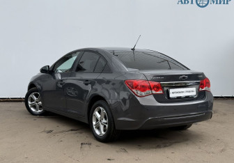 Подержанный автомобиль Chevrolet Cruze Sedan 2014 года (7 фото)
