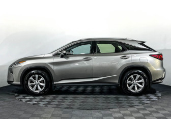 Подержанный автомобиль Lexus RX 2016 года (8 фото)