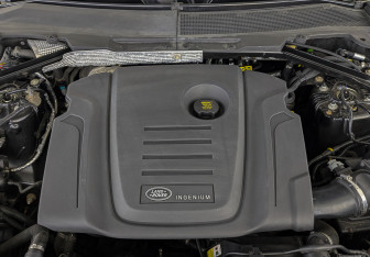 Подержанный автомобиль Land Rover Defender Suv 2020 года (9 фото)