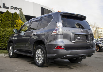 Подержанный автомобиль Lexus GX 2015 года (7 фото)