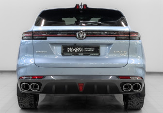 Подержанный автомобиль Changan UNI-K 2023 года (6 фото)